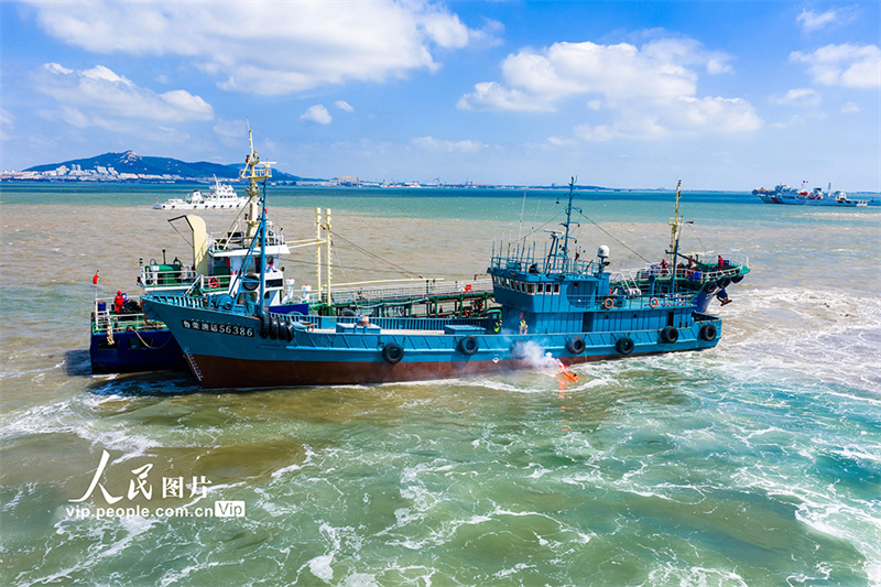 Shandong: Exercício Integrado de Emergência Marítima de Navios Comerciais e de Pesca realizado em Weihai