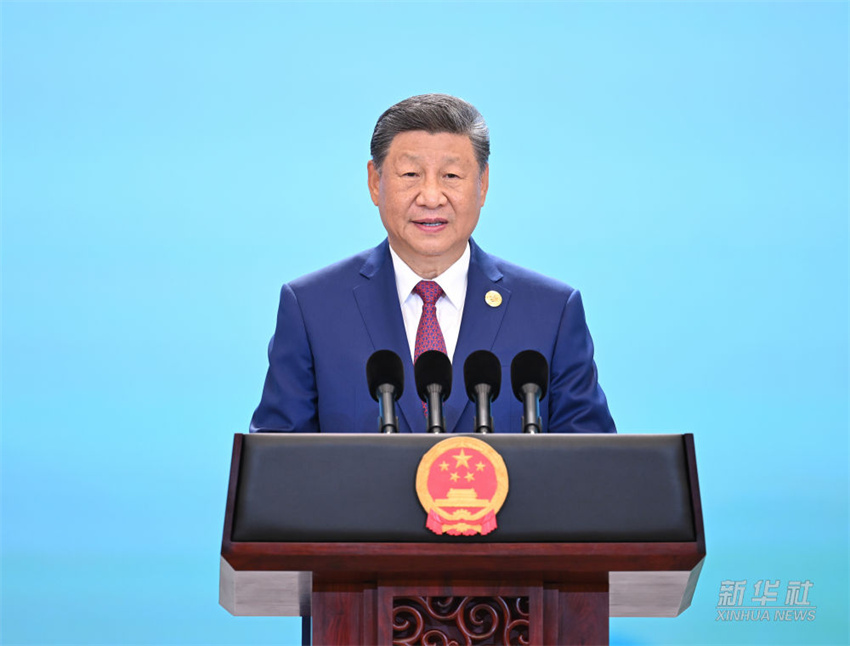 Xi Jinping realiza banquete de boas-vindas para convidados participantes da Cúpula da OCS em Tianjin