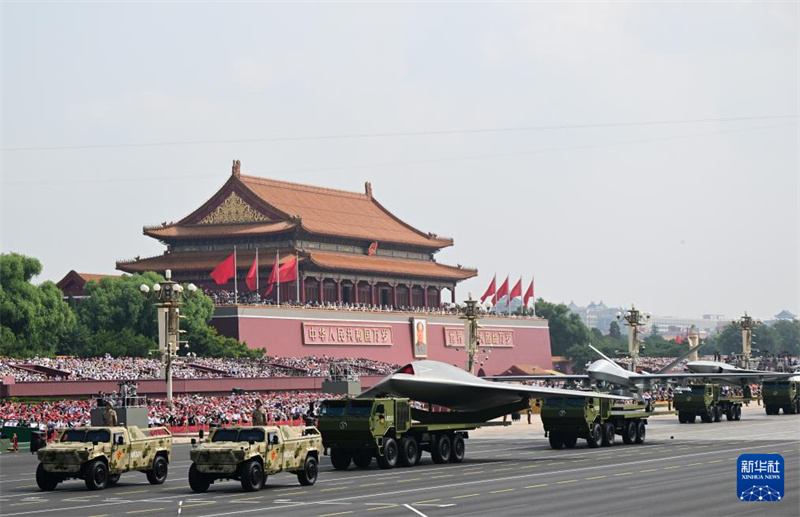 China revela drones avan?ados no desfile