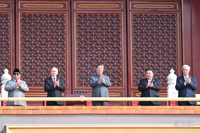 Xi Jinping destaca que revitaliza??o nacional é 