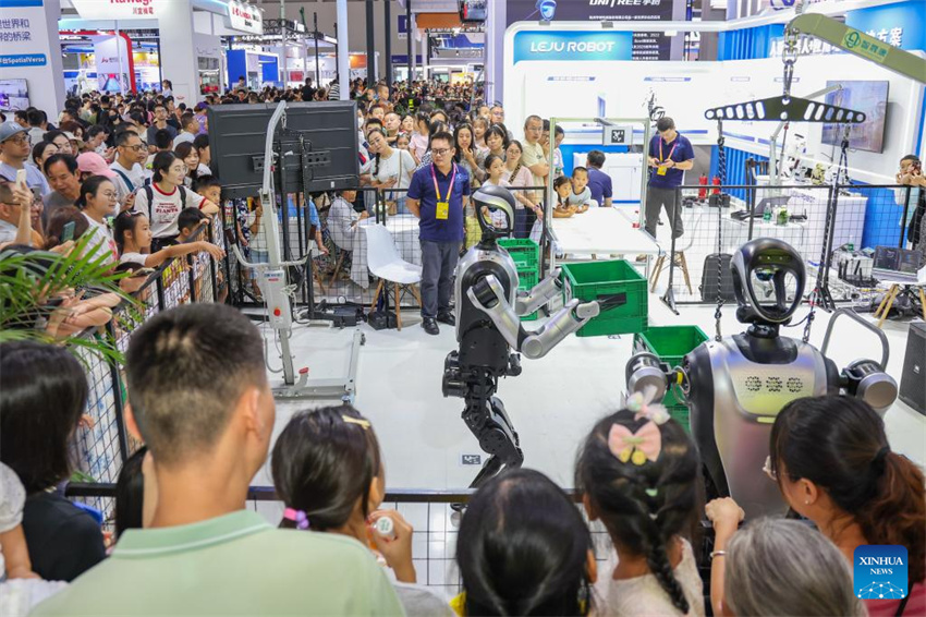 Exposi??o Mundial da Indústria Inteligente 2025 realizada em Chongqing, sudoeste da China