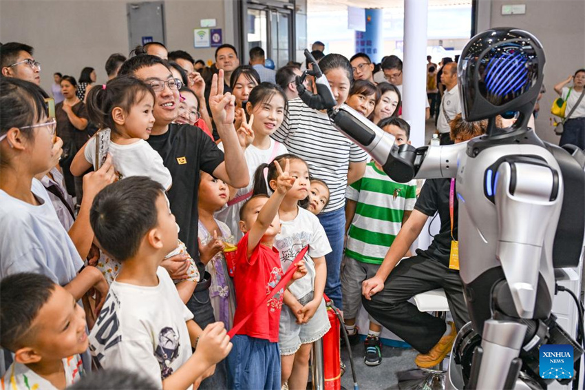 Exposi??o Mundial da Indústria Inteligente 2025 realizada em Chongqing, sudoeste da China