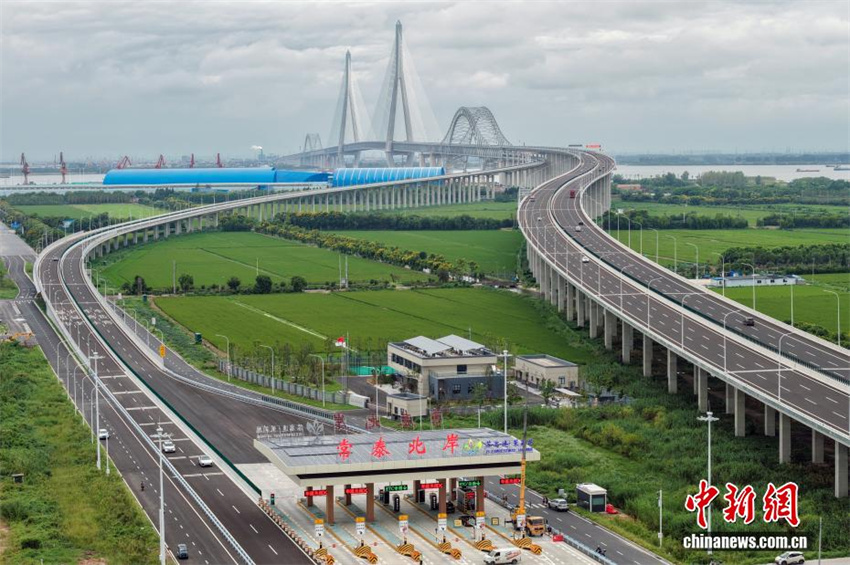 Ponte Changtai: inaugurada maior ponte estaiada do mundo em v?o único sobre o rio Yangtze