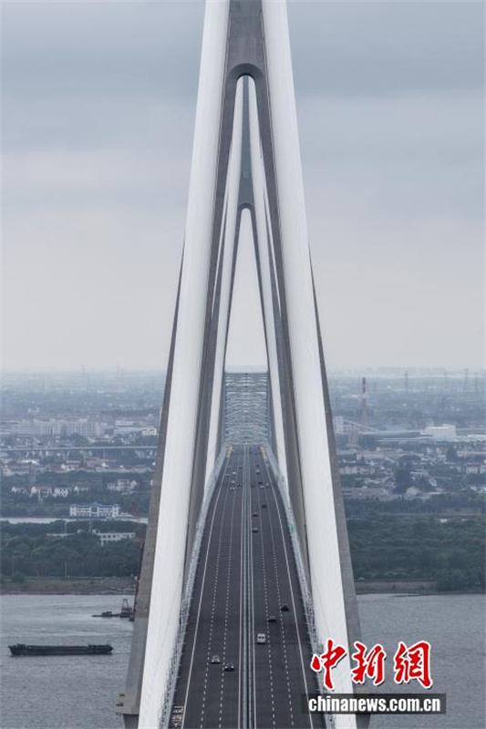 Ponte Changtai: inaugurada maior ponte estaiada do mundo em v?o único sobre o rio Yangtze