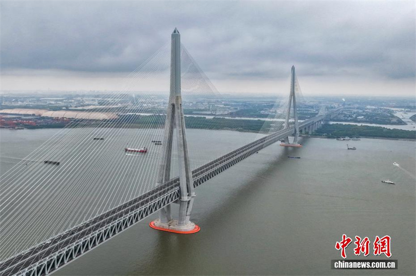 Ponte Changtai: inaugurada maior ponte estaiada do mundo em v?o único sobre o rio Yangtze