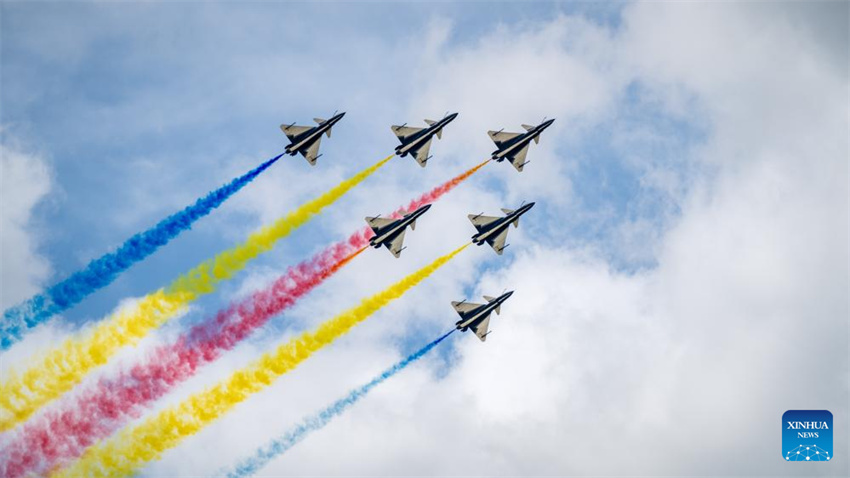 Galeria: exercício para Dia Aberto da avia??o de 2025 da For?a Aérea do ELP da China e do Show Aéreo de Changchun