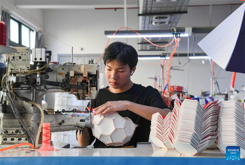 Yiwu registra aumento de pedidos de produtos esportivos