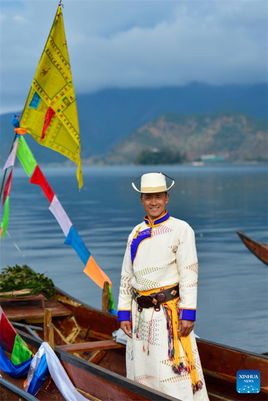 Primeiro festival de circunavega??o de montanhas e lagos no Lago Lugu come?a em Sichuan, sudoeste da China