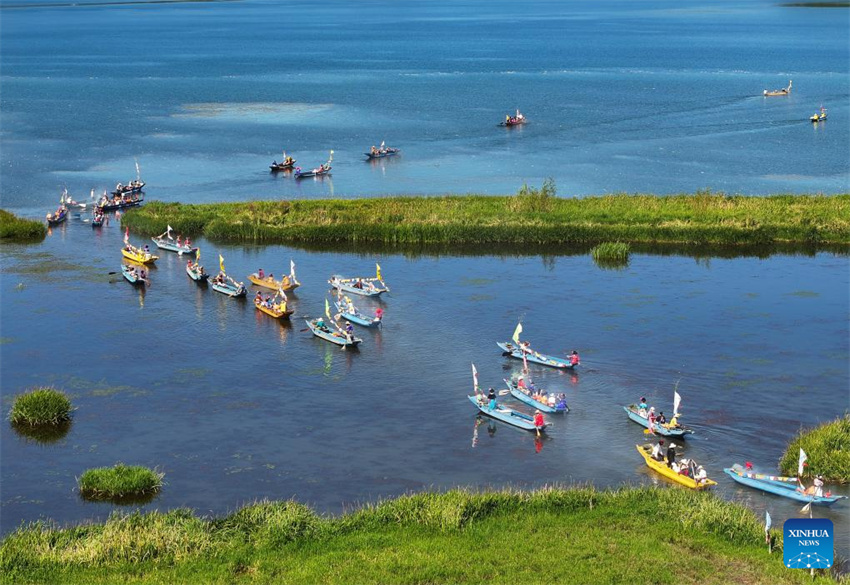 Primeiro festival de circunavega??o de montanhas e lagos no Lago Lugu come?a em Sichuan, sudoeste da China