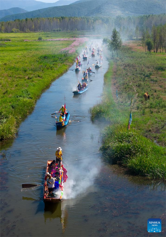 Primeiro festival de circunavega??o de montanhas e lagos no Lago Lugu come?a em Sichuan, sudoeste da China