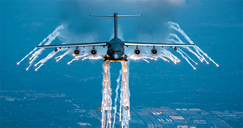 For?a Aérea Chinesa lan?a superprodu??o visual