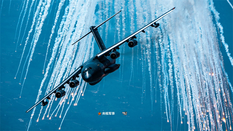 For?a Aérea Chinesa lan?a superprodu??o visual