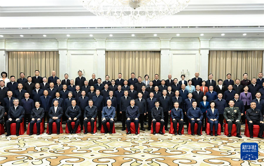 Xi Jinping pede esfor?os concertados para melhor construir uma bela Xinjiang