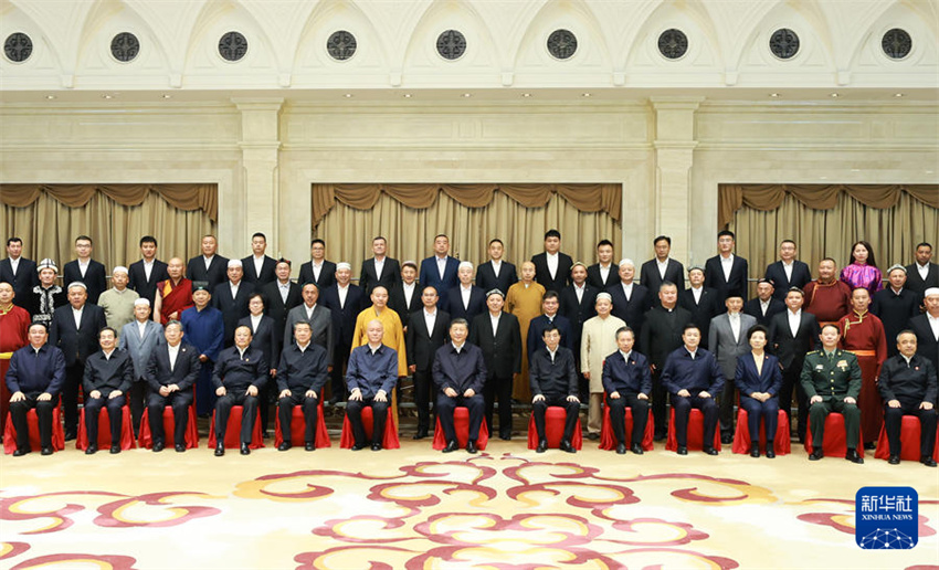 Xi Jinping pede esfor?os concertados para melhor construir uma bela Xinjiang