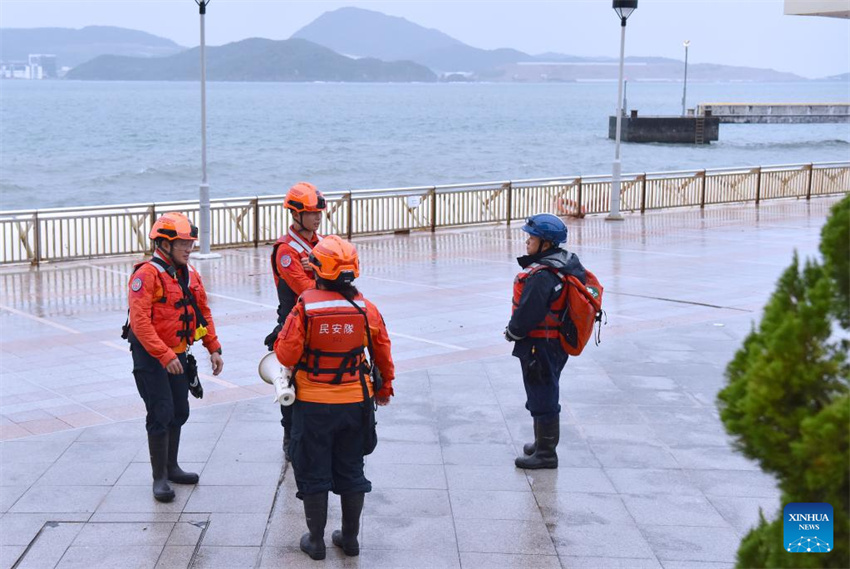 Hong Kong emite sinal de tuf?o no 8 com a aproxima??o de Ragasa