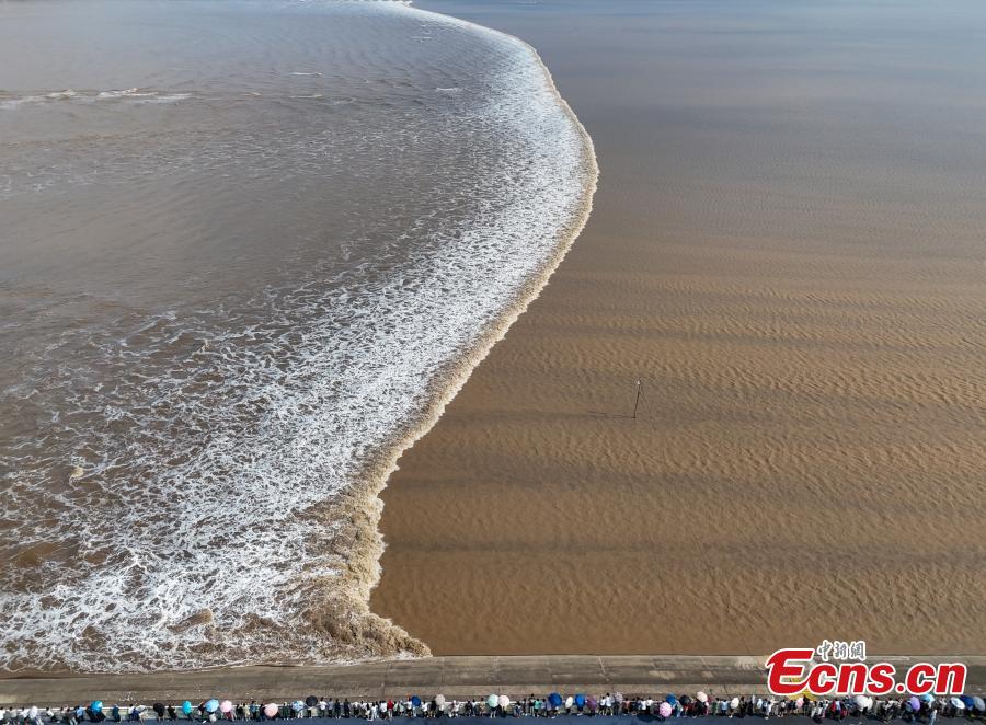 Rio Qiantang entra na melhor temporada de observa??o de marés