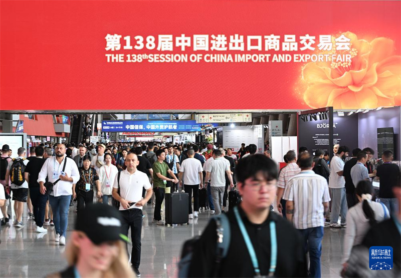 Feira de Cant?o come?a no sul da China com número recorde de expositores e compradores