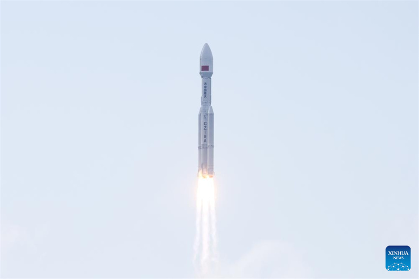 último lan?amento da China marca 600o voo dos foguetes Longa Marcha