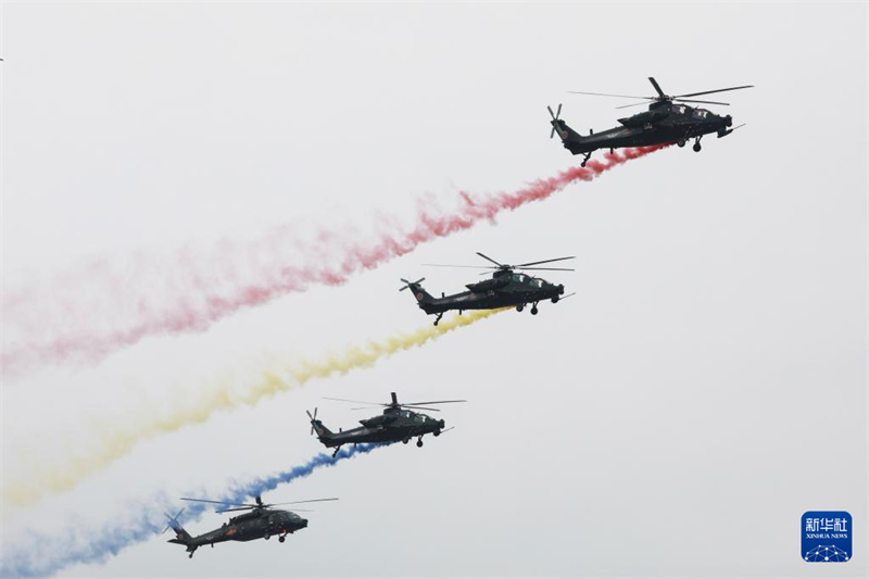 Equipamentos do Exército em exibi??o na 7a Exposi??o Internacional de Helicópteros de Tianjin