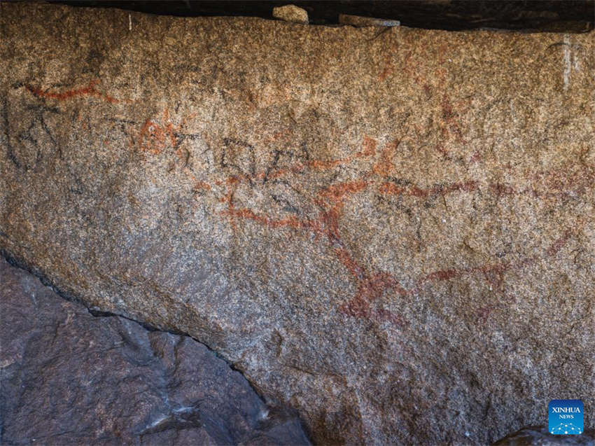 Galeria: pinturas rupestres de 8.000 anos em Sichuan, sudoeste da China