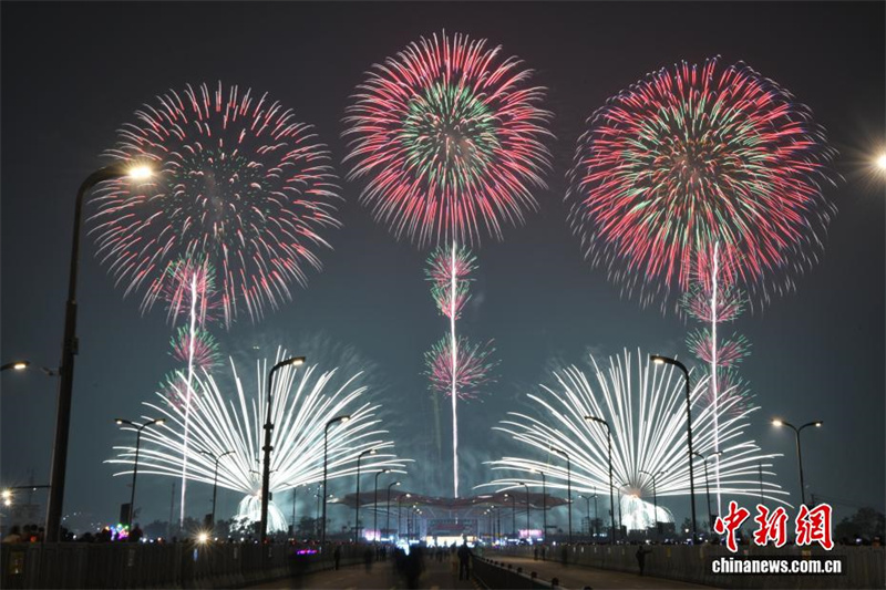 Galeria: Seis países participam do Festival de Fogos de Artifício de Liuyang, Hunan