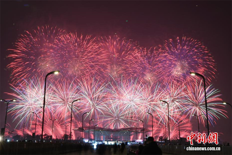 Galeria: Seis países participam do Festival de Fogos de Artifício de Liuyang, Hunan
