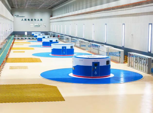 Barragem mais alta do mundo para usina hidrelétrica de bombeamento está totalmente operacional no leste da China