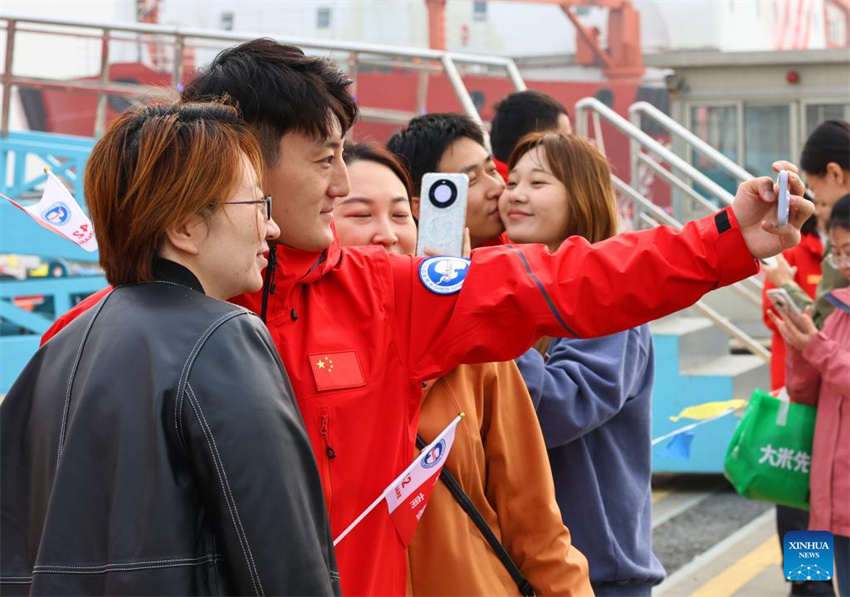 China inicia 42a expedi??o à Antártida