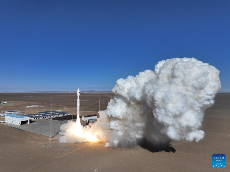 China lan?a foguete transportador Lijian-1 Y9