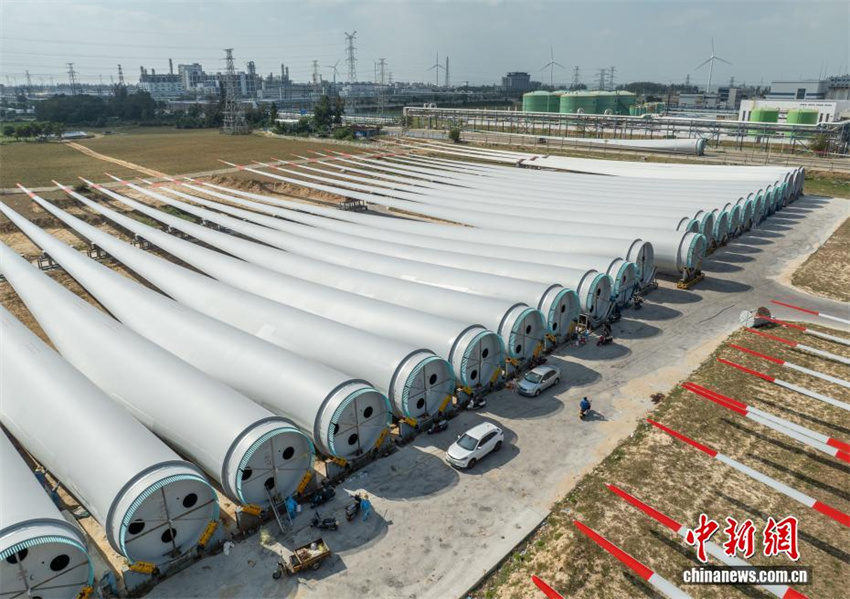 Visita à maior base de produ??o de pás de turbinas eólicas do mundo em Hainan