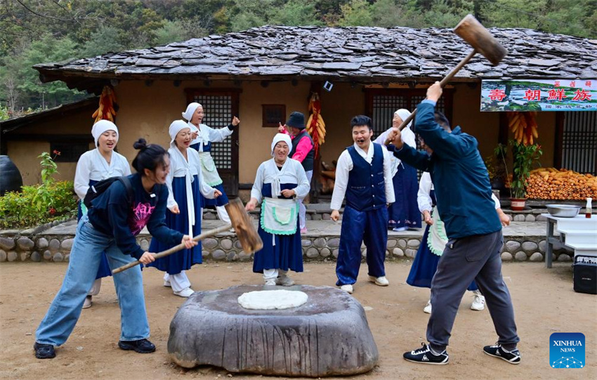 Rodovia nacional G331 da China traz vitalidade à regi?o