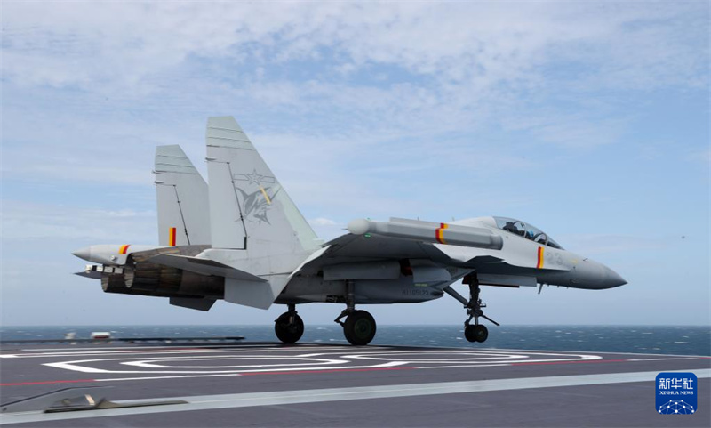 Forma??o do porta-avi?es Fujian realiza primeiro treinamento real em alto-mar