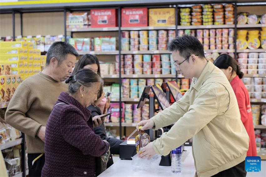 Guizhou: ponte mais alta do mundo leva o turismo local a novos patamares