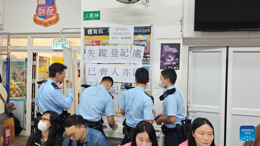 Incêndio em área residencial de Hong Kong é gradualmente controlado: Chefe do Executivo da RAEHK