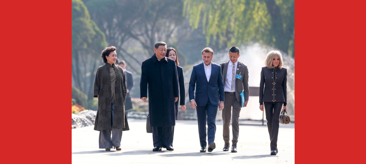 Xi Jinping e Macron realizam reuni?o informal na província chinesa de Sichuan