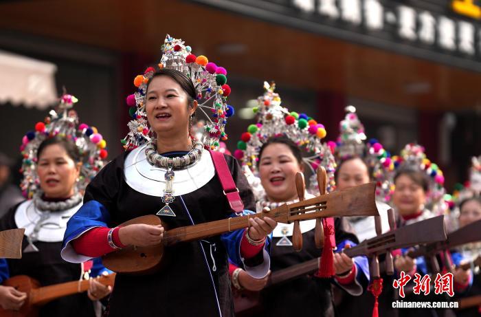 Sanjiang realiza tradicional festival étnico 